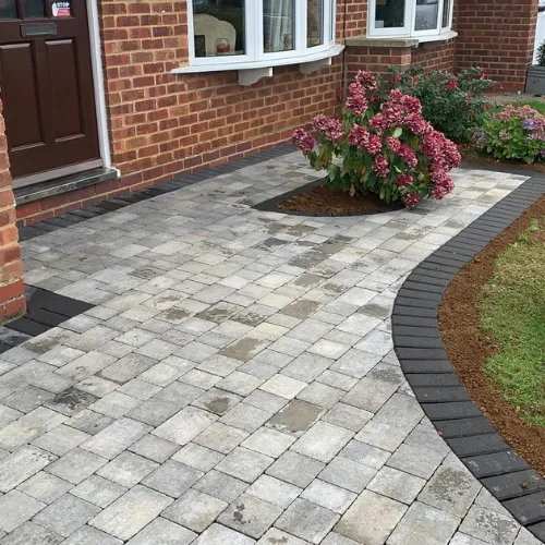Driveway and patio installation by Cherwell Drives & Patios in Oxford, Witney, Kidlington and Woodstock